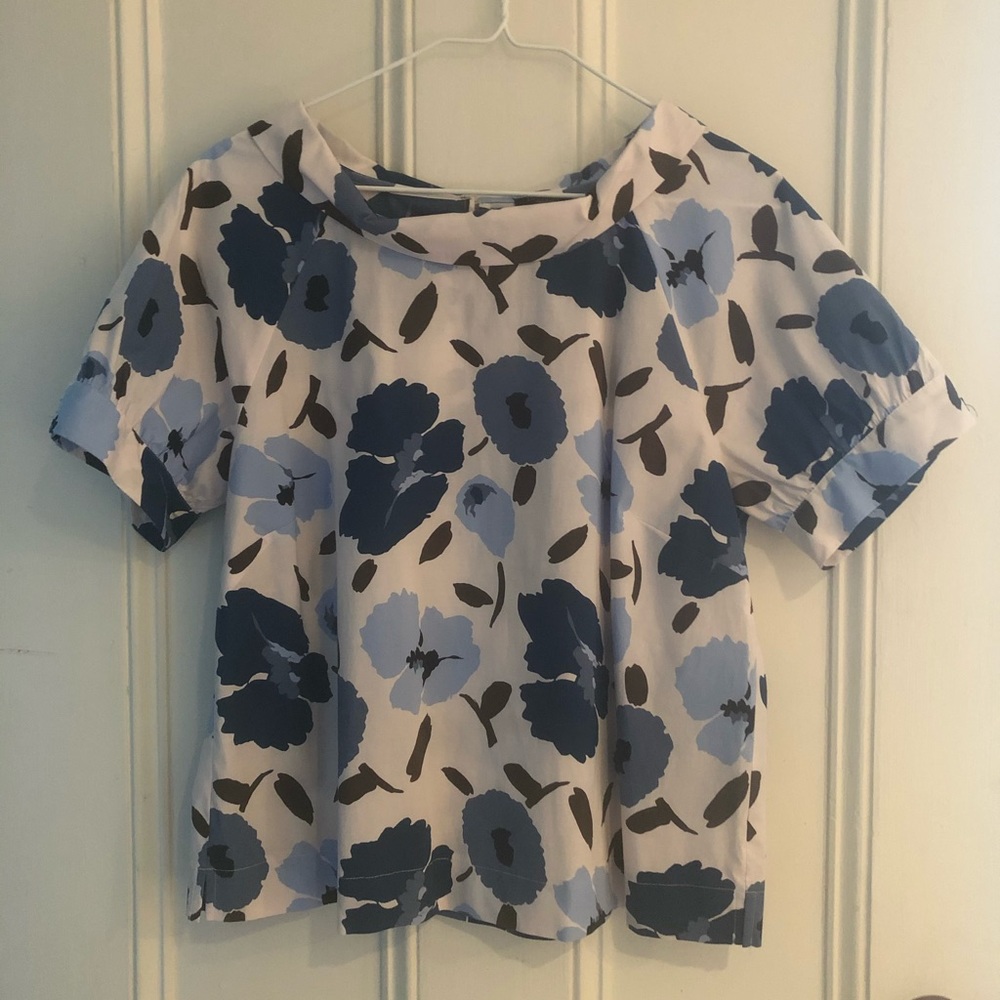 Ann Taylor Factory Cute Boat Neck Floral Top